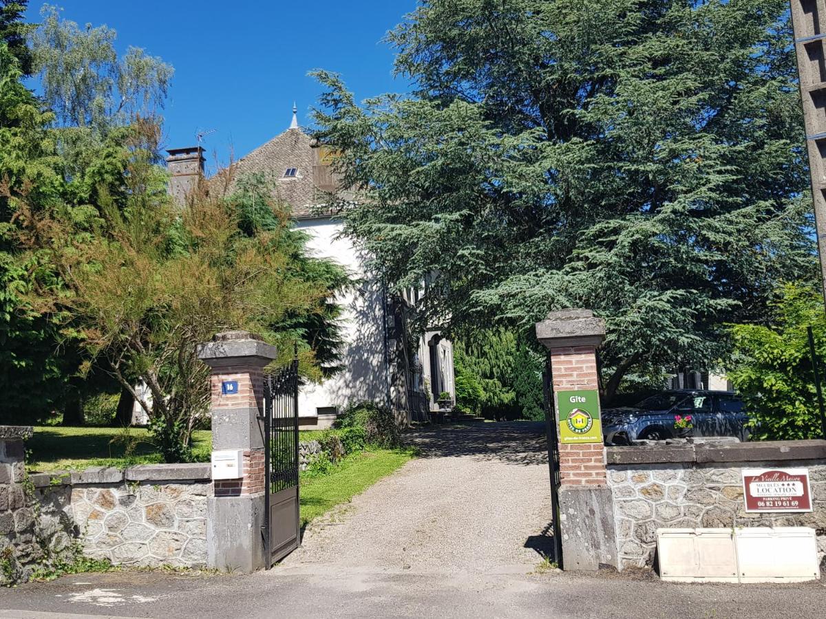 Domaine Les Pradets Bed & Breakfast La Bourboule Bagian luar foto