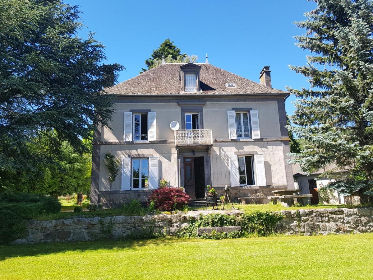 Domaine Les Pradets Bed & Breakfast La Bourboule Bagian luar foto